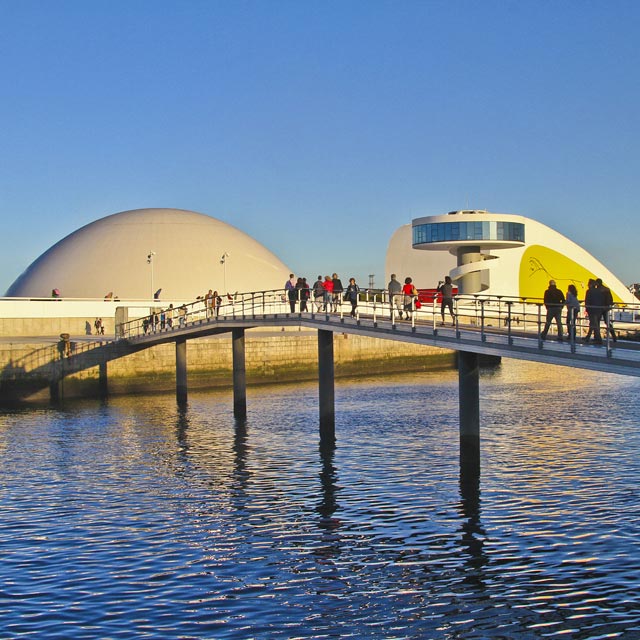 Centrum Kultury Niemeyera, Avilés