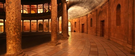Palast von Karl V., Innenhof der Alhambra
